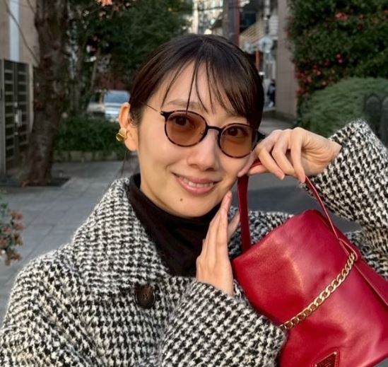 波瑠の本名は山口麻有？非公開の真相とハーフ説・結婚や学歴も解説