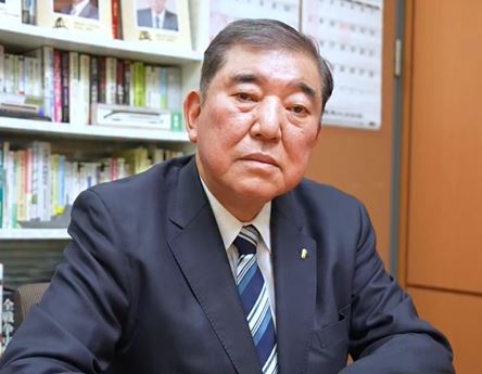 石破茂の家系図と家族構成｜父・石破二朗との関係や家系の特徴を解説