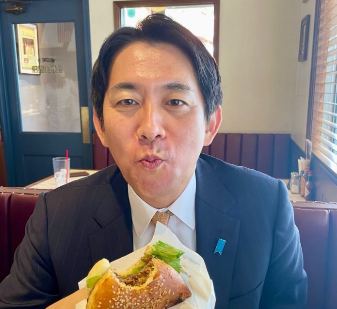 小林鷹之の家系図が凄い！父・妻・子供など家族構成まとめ