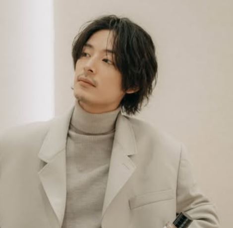 塩野瑛久の彼女は？現在や歴代の熱愛・恋愛観や好きなタイプも解説