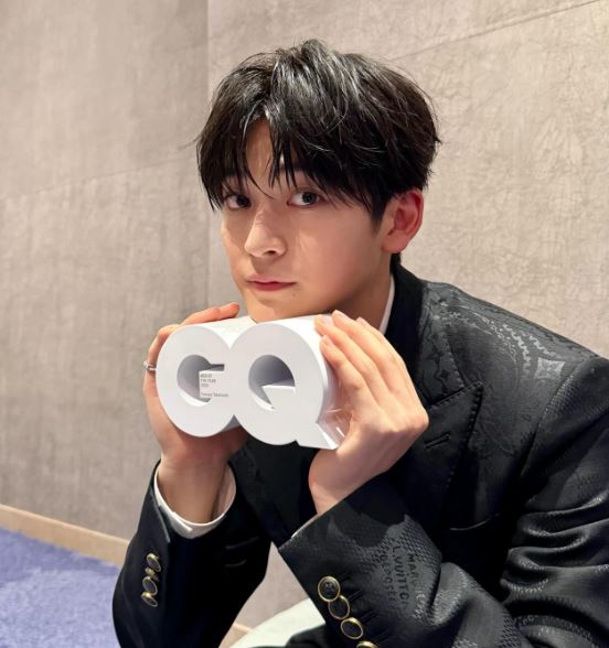 高橋文哉の顔が変わったのは病気？バセドウ病の噂と真相を徹底解説