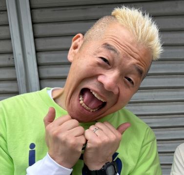 ウド鈴木の妻は一般人？嫁の顔画像や子供の有無・馴れ初めを徹底解説