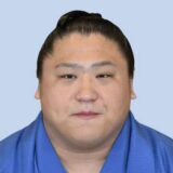 若隆景の嫁は元介護士！顔画像や馴れ初め・子供4人と再婚説を解説