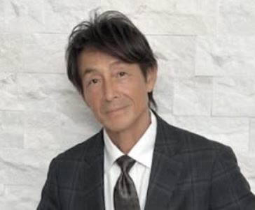 吉田栄作に弟はいる？吉田仁人との兄弟説や家族構成を解説